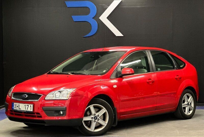 Röd Begagnad 2005 Ford Focus Halvkombi | 59 900 kr (Dyr) - Bild 1/4