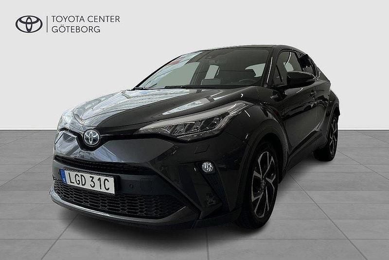 Mörkgrå Begagnad 2020 Toyota C-HR Edition SUV | 239 900 kr (Marknadspris) - Bild 1/3