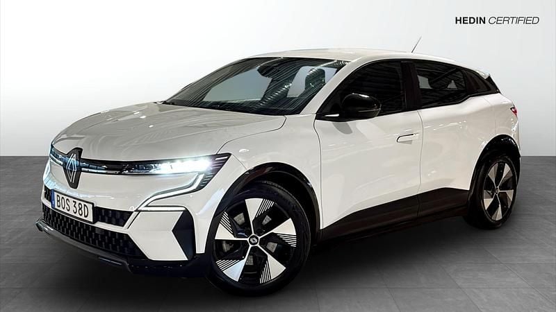 Vit Begagnad 2022 Renault Megane E-Tech Equilibre Halvkombi | 199 500 kr - Bild 1/4