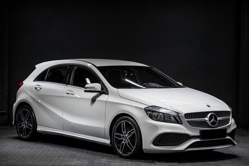 Vit Begagnad 2018 Mercedes A180 Style Halvkombi | 164 000 kr (Marknadspris) - Bild 1/4