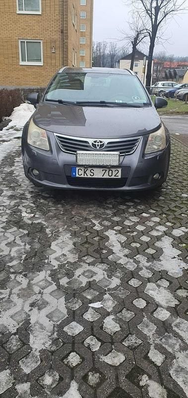 Begagnad 2011 Toyota Avensis Kombi | 21 000 kr - Bild 1/4