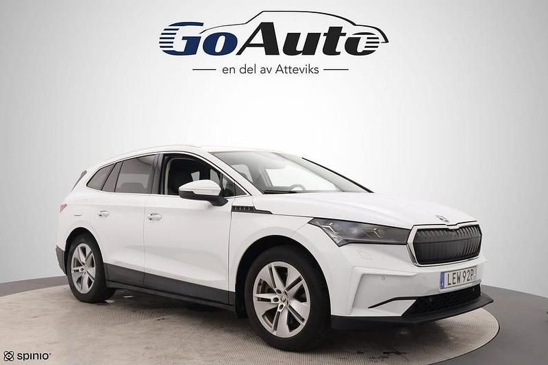 Vit Begagnad 2021 Skoda Enyaq iV SUV | 289 500 kr (Marknadspris) - Bild 1/4