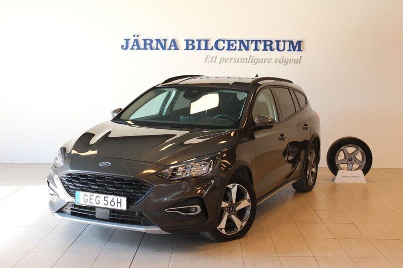 Grå Begagnad 2021 Ford Focus ST-Line Kombi | 179 900 kr (Marknadspris) - Bild 1/4