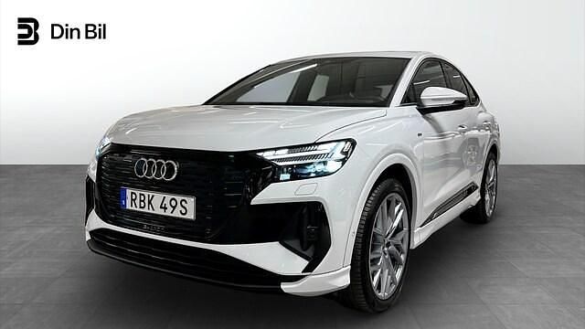 Vit Begagnad 2024 Audi Q4 Sportback e-tron S-Line SUV | 629 000 kr (Dyr) - Bild 1/4