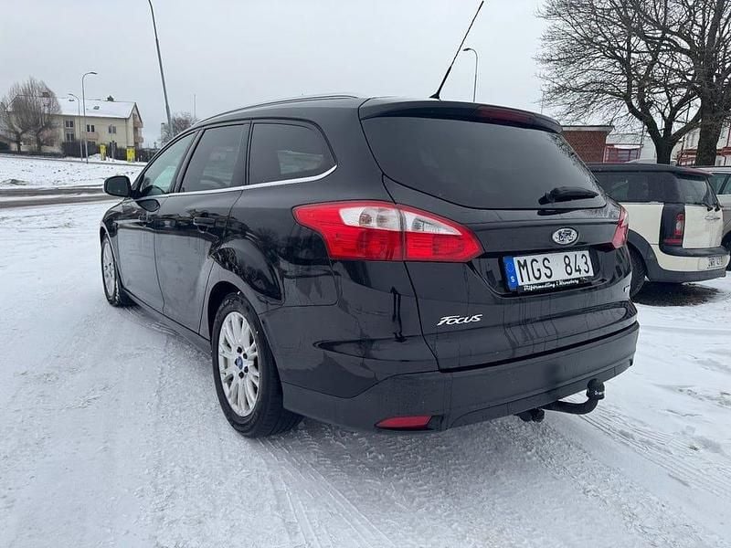 Begagnad Ford Focus Titanium 116 HK (85 kW) 2011 Svart Kombi