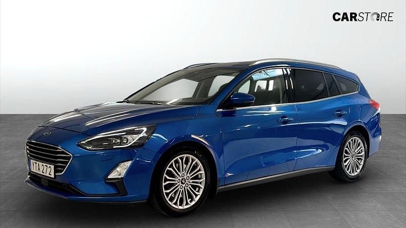 Blå (blue) Begagnad 2019 Ford Focus Titanium Kombi | 139 900 kr (Marknadspris) - Bild 1/4