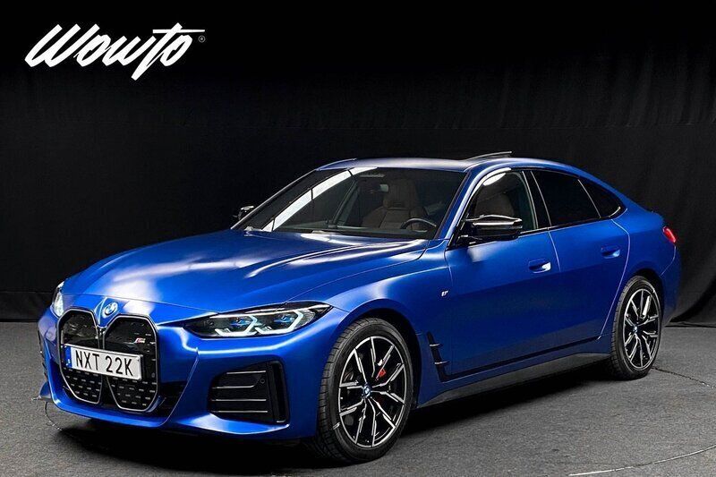 Blå Begagnad 2023 BMW i4 Comfort Edition Sedan | 589 800 kr (Marknadspris) - Bild 1/3