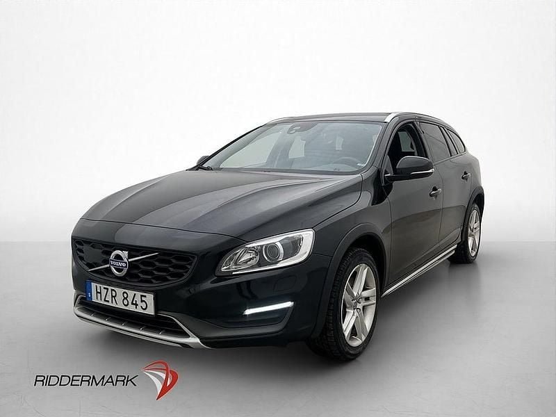 Begagnad Volvo V60 CC 190 HK (139 kW) 2015 Svart Kombi