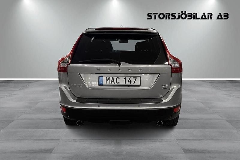 Begagnad Volvo XC60 Ocean Race 163 HK (119 kW) 2011 Silver SUV