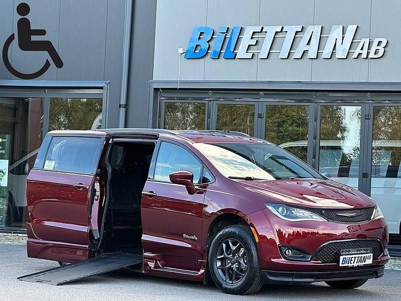 Begagnad 2018 Chrysler Pacifica Minibuss | 429 900 kr - Bild 1/4