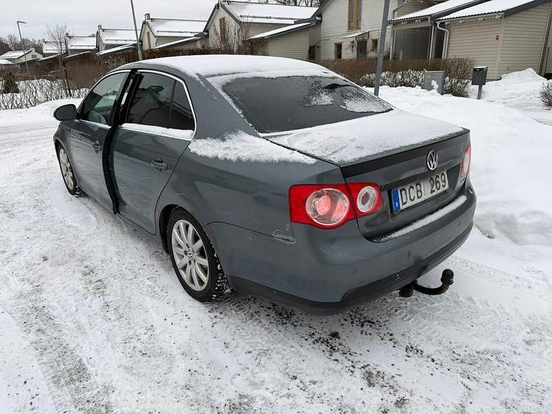 Begagnad VW Jetta 150 HK (110 kW) 2006 Sedan