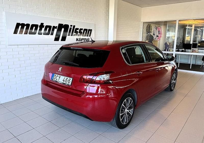 Begagnad Peugeot 308 Allure 125 HK (91 kW) 2013 Röd Halvkombi
