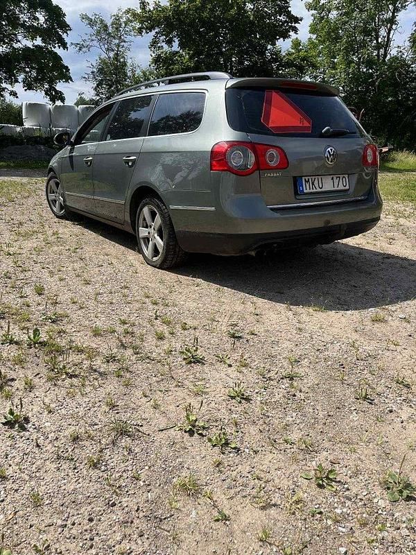 Begagnad 2007 VW Passat Kombi | 40 000 kr (Lite dyr) - Bild 1/4