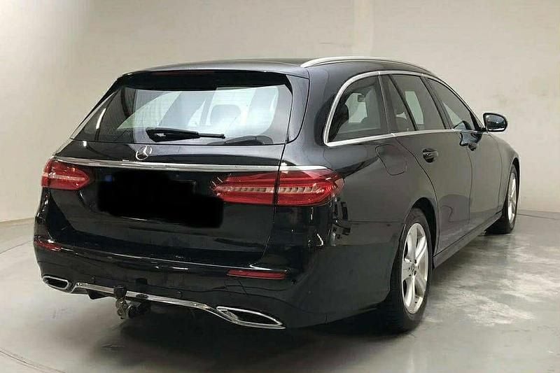 Begagnad Mercedes E220 Premium Plus 194 HK (142 kW) 2018