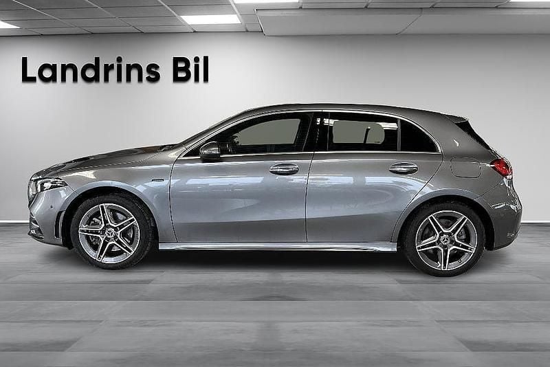Begagnad Mercedes A250 AMG 160 HK (117 kW) 2020 Grå Halvkombi