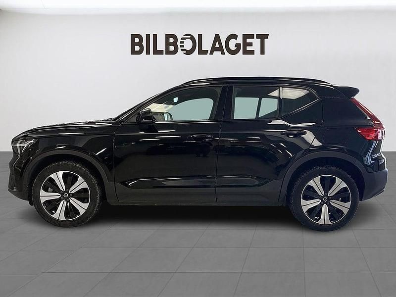 Begagnad Volvo XC40 Core 169 kW (231 HK) 2022 Svart SUV