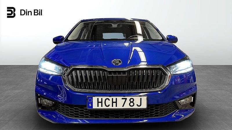 Begagnad Skoda Fabia Style 110 HK (80 kW) 2022 Energy blue Halvkombi