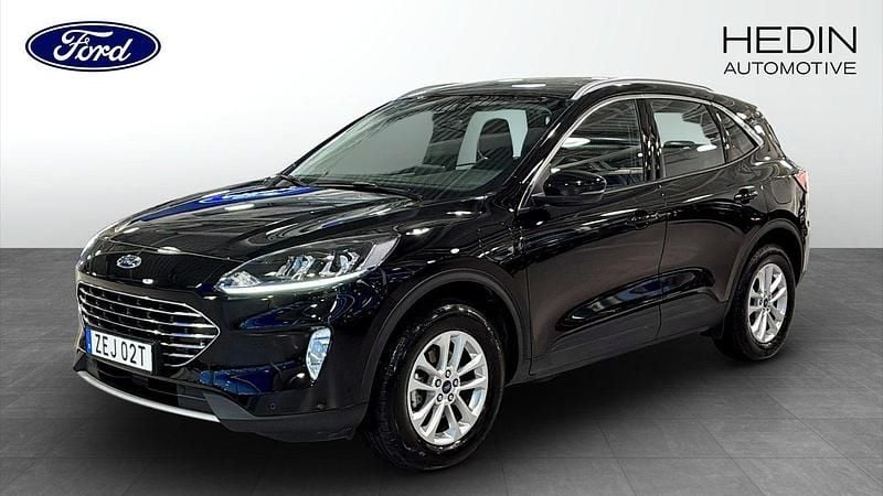 Svart (black) Begagnad 2024 Ford Kuga Titanium SUV | 279 900 kr (Marknadspris) - Bild 1/4