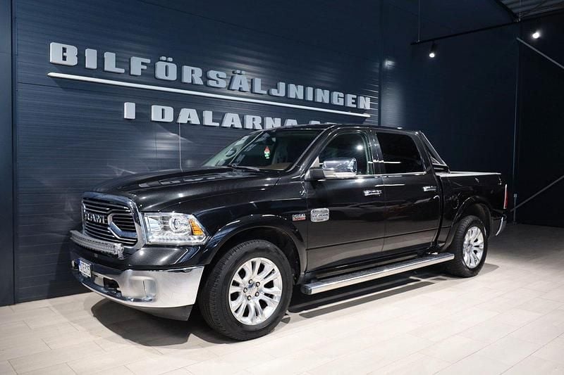 Svart Begagnad 2018 Dodge Ram Pickup | 379 000 kr (Marknadspris) - Bild 1/4