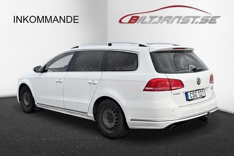 Begagnad VW Passat R-line 180 HK (132 kW) 2014 Vit Kombi