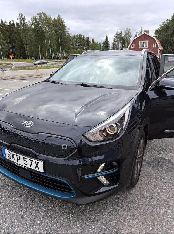 Begagnad 2021 Kia e-Niro Advance SUV | 247 000 kr (Marknadspris) - Bild 1/1