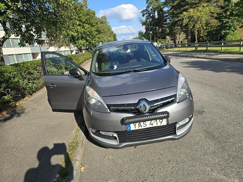Grå Begagnad 2016 Renault Grand Scénic IV LIMITED Minibuss | 45 000 kr - Bild 1/4