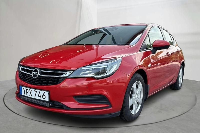 Röd Begagnad 2017 Opel Astra | 94 800 kr (Bra pris) - Bild 1/4