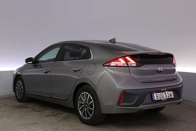 Begagnad Hyundai Ioniq Premium 100 kW (136 HK) 2020 Grå Halvkombi