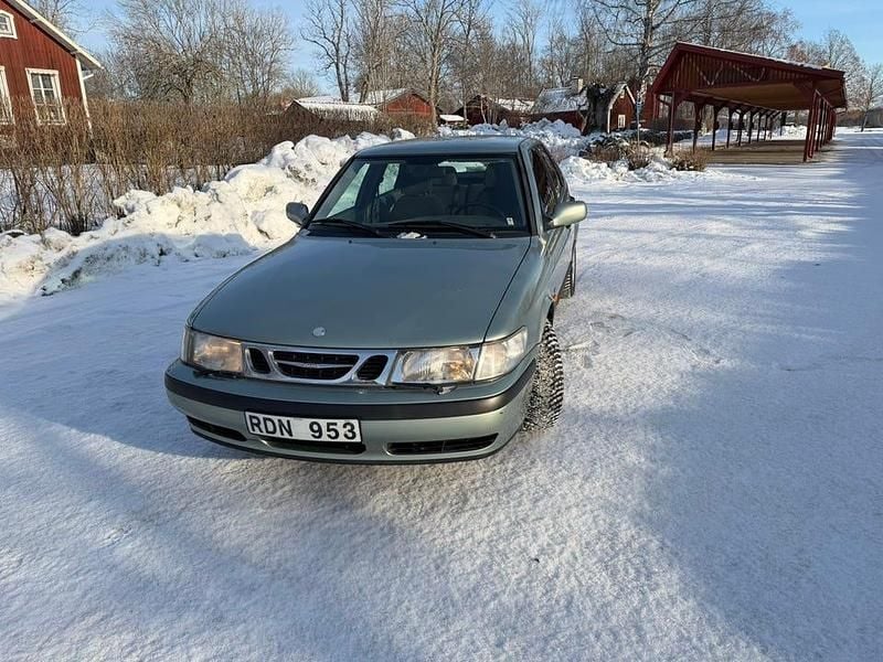 Begagnad 2000 Saab 9-3 | 24 900 kr (Marknadspris) - Bild 1/4