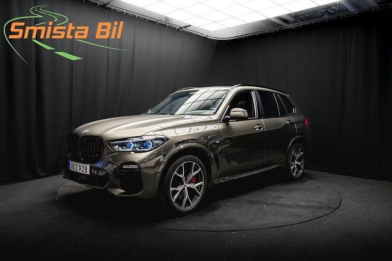 Brun Begagnad 2021 BMW X5 M Sport SUV | 569 800 kr - Bild 1/3