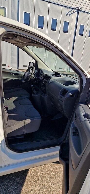 Vit Begagnad 2013 Citroën Jumpy Minibuss | 40 000 kr (Marknadspris) - Bild 1/4