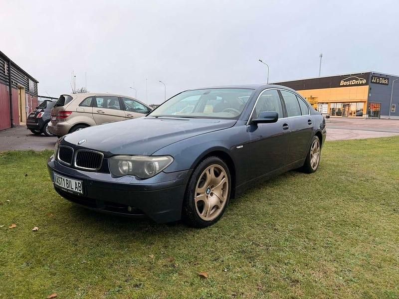 Begagnad BMW 745 333 HK (244 kW) 2002 Mörkblå Sedan