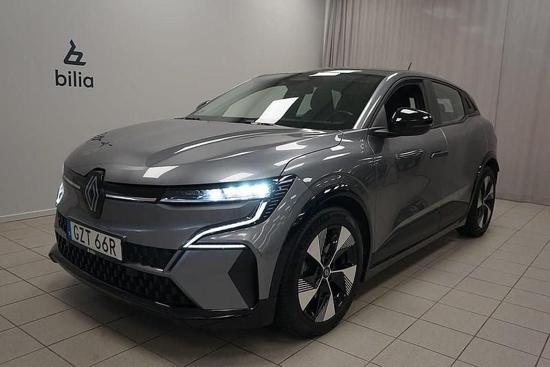 Grå Begagnad 2023 Renault Mégane IV Equilibre Halvkombi | 239 900 kr (Marknadspris) - Bild 1/3