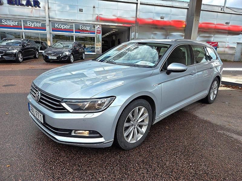 Silver Begagnad 2015 VW Passat Kombi | 184 500 kr (Marknadspris) - Bild 1/4