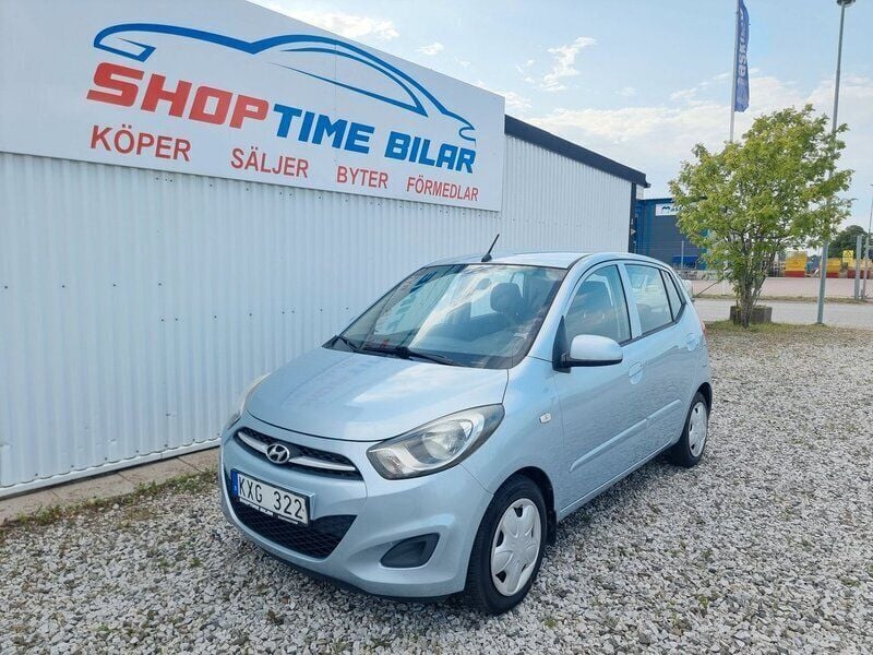 Silver Begagnad 2012 Hyundai i10 Halvkombi | 64 900 kr (Dyr) - Bild 1/4