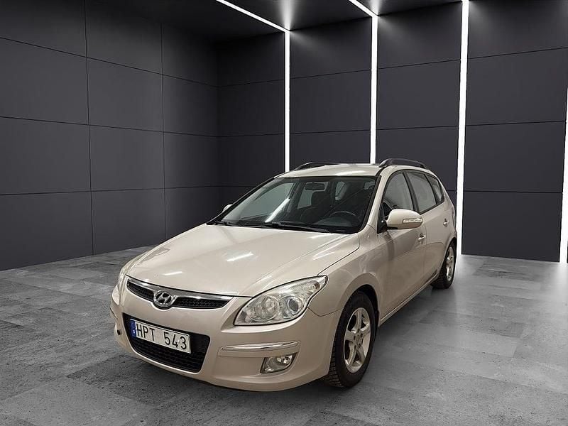 Silver Begagnad 2008 Hyundai i30 Kombi | 39 990 kr (Marknadspris) - Bild 1/4