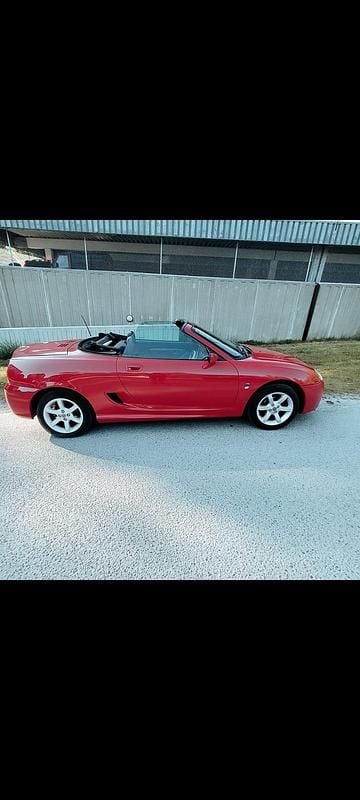 Begagnad MG TF 136 HK (100 kW) 2003 Cab