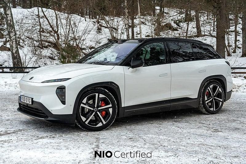Begagnad Nio EL7 480 kW (653 HK) 2023 Vit SUV