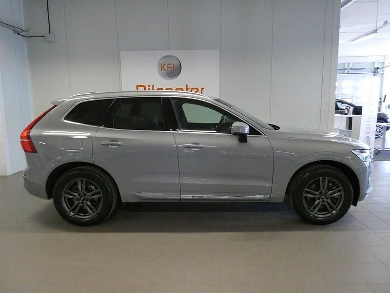 Begagnad Volvo XC60 350 HK (257 kW) 2023 Grå SUV