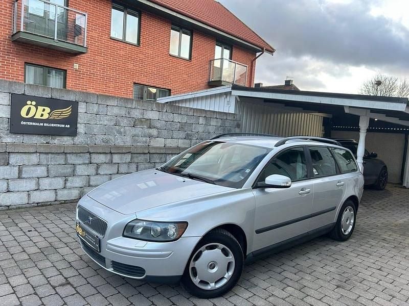 Begagnad Volvo V50 Kinetic 109 HK (80 kW) 2007 Grå Kombi