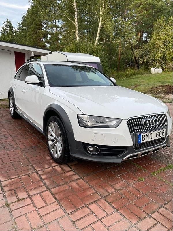 Vit Begagnad 2013 Audi A4 Allroad Kombi | 120 000 kr (Marknadspris) - Bild 1/4