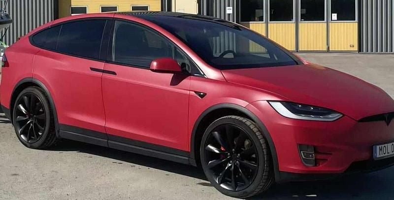 Röd Begagnad 2020 Tesla Model X Performance SUV | 515 000 kr (Superpris) - Bild 1/4