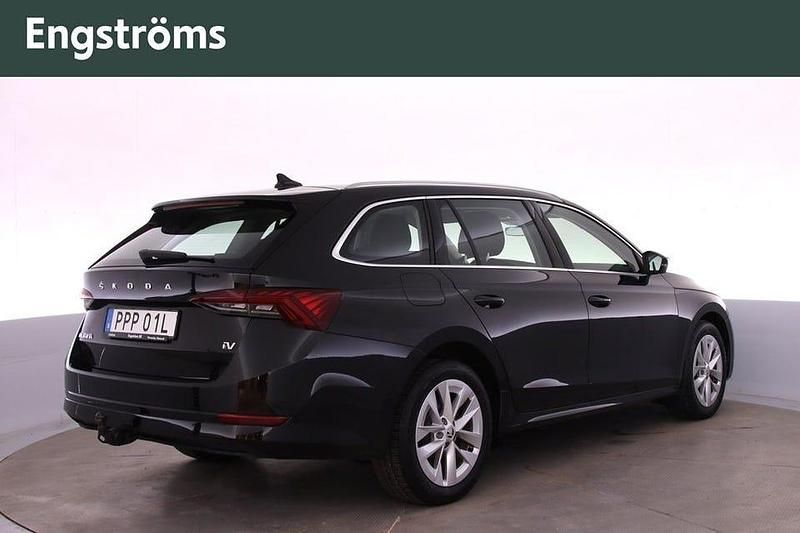 Begagnad Skoda Octavia Style 150 HK (110 kW) 2024 Black magic pärleffekt me