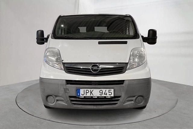 Begagnad Opel Vivaro 114 HK (83 kW) 2011 Vit Minibuss