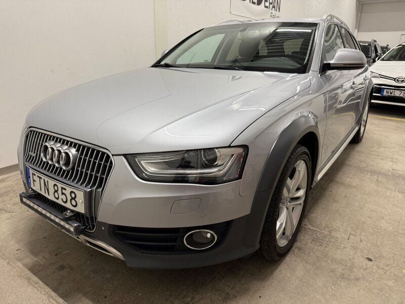 Silver (silver metallic) Begagnad 2015 Audi A4 Allroad Kombi | 129 500 kr (Marknadspris) - Bild 1/4