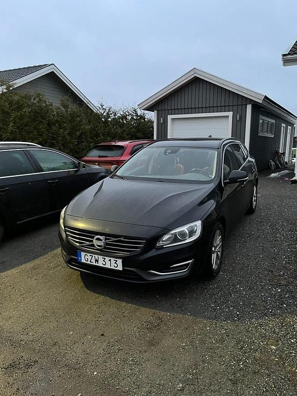 Begagnad Volvo V60 215 HK (158 kW) 2014 Kombi