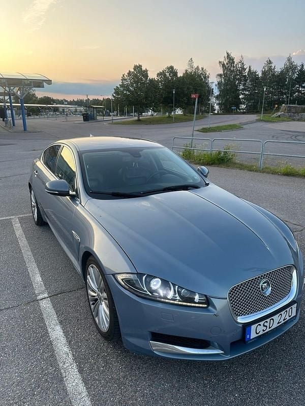 Begagnad 2013 Jaguar XF | 105 000 kr (Bra pris) - Bild 1/4