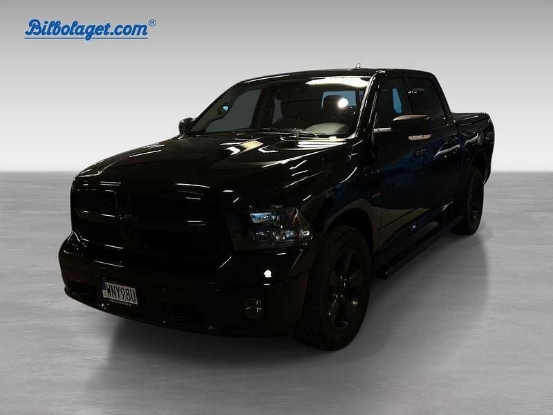 Svart Begagnad 2021 RAM 1500 Pickup | 412 000 kr - Bild 1/4