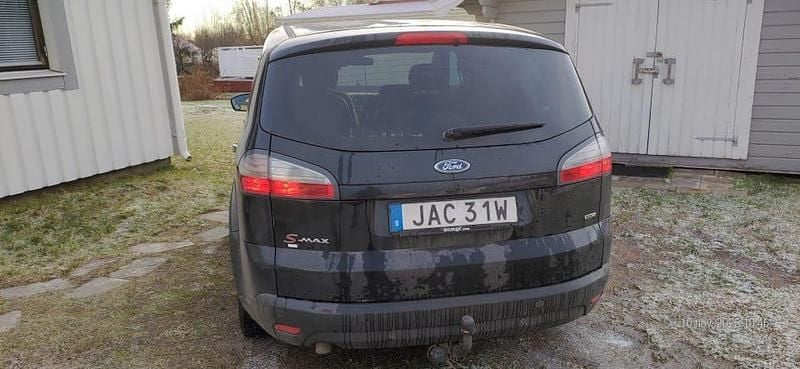 Begagnad Ford S-MAX S 140 HK (102 kW) 2010 Minibuss