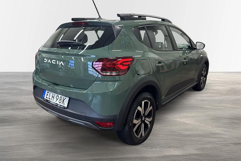 Begagnad Dacia Sandero Expression 91 HK (66 kW) 2023 Grå SUV